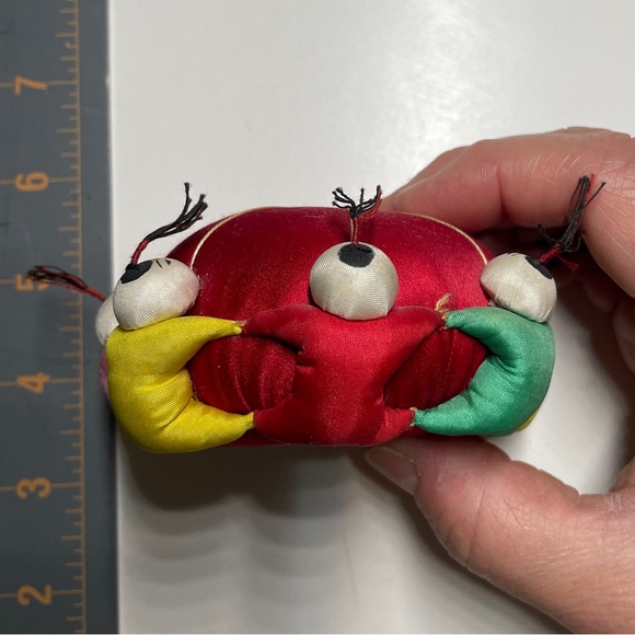 Vintage Pin Cushions - Picture 4 of 13